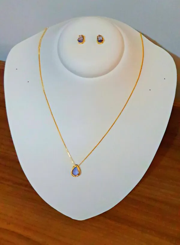 Conjunto Colar e Brincos Folheados a Ouro