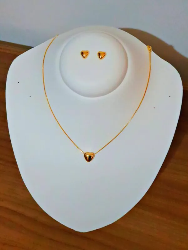 Conjunto Colar e Brincos Folheados a Ouro
