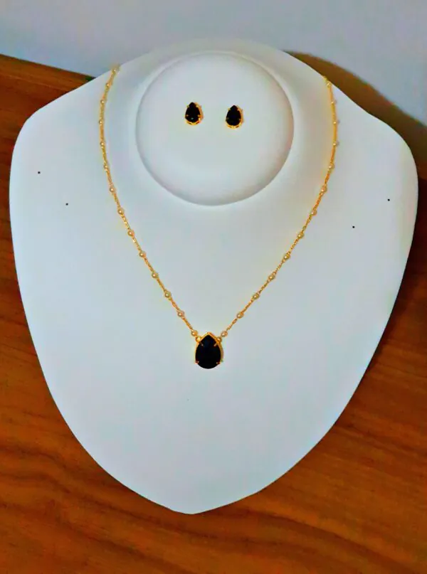 Conjunto Colar e Brincos Folheados a Ouro