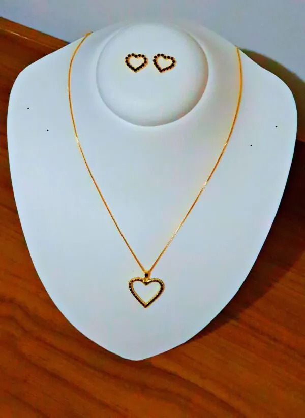 Conjunto Colar e Brincos Folheados a Ouro